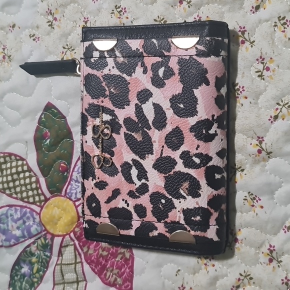 Wallet - Picture 1 of 2